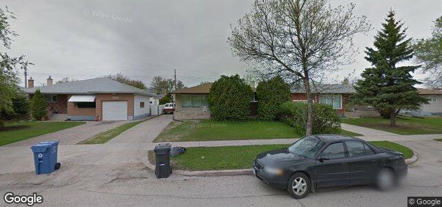 Larawan ng 1004 Airlies Street sa Winnipeg, Manitoba