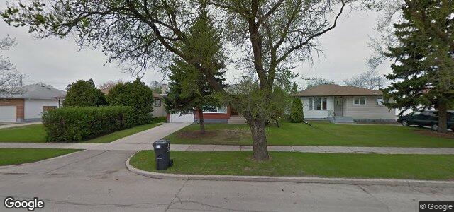 Larawan ng 1008 Airlies Street sa Winnipeg, Manitoba