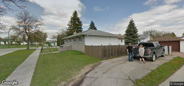 Larawan ng 102 Teakwood Avenue sa Winnipeg, Manitoba