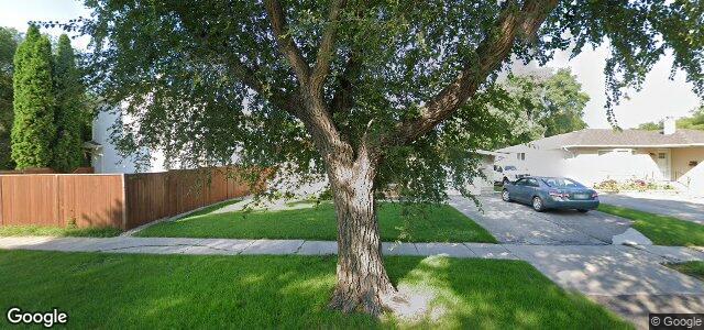 Larawan ng 1032 Diplomat Drive sa Winnipeg, Manitoba