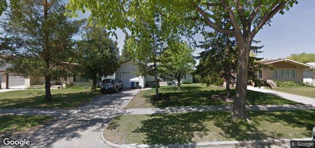 Larawan ng 1058 Sinclair Street sa Winnipeg, Manitoba