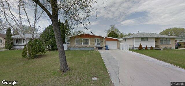 Larawan ng 12 Embassy Lane sa Winnipeg, Manitoba