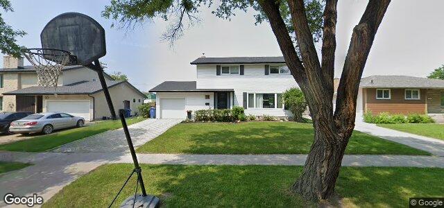 Larawan ng 14 Grandcrest Street sa Winnipeg, Manitoba