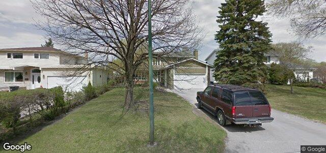 Larawan ng 15 Montcalm Crescent sa Winnipeg, Manitoba