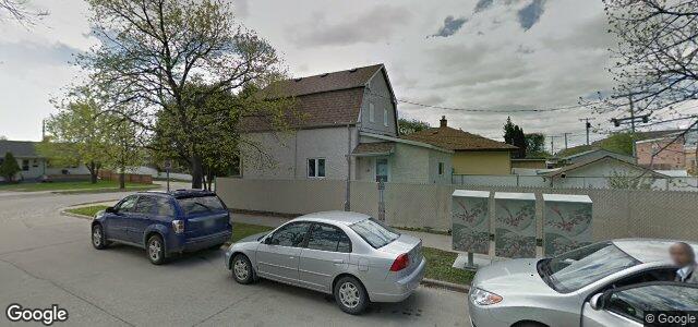 Larawan ng 15 Teakwood Avenue sa Winnipeg, Manitoba