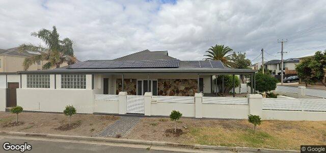 Larawan ng 16 Richardson Avenue sa Winnipeg, Manitoba