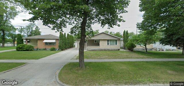 Photo of 170 Arrowwood Drive S in Winnipeg, Manitoba