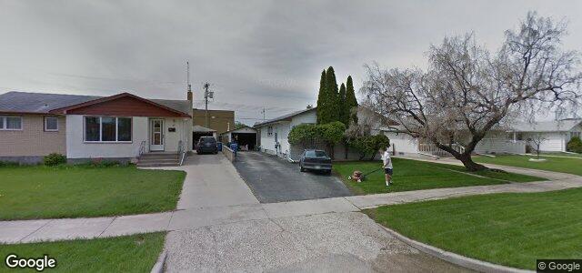 Larawan ng 22 Macklin Avenue sa Winnipeg, Manitoba