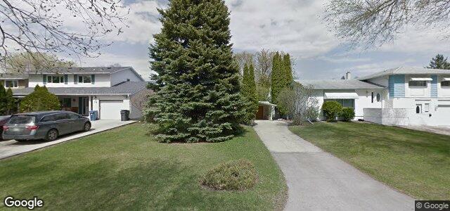 Larawan ng 23 Montcalm Crescent sa Winnipeg, Manitoba
