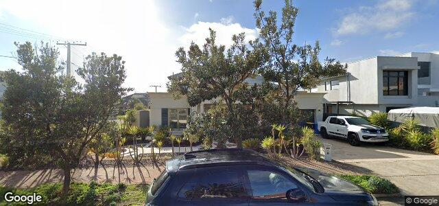 Larawan ng 24 Richardson Avenue sa Winnipeg, Manitoba