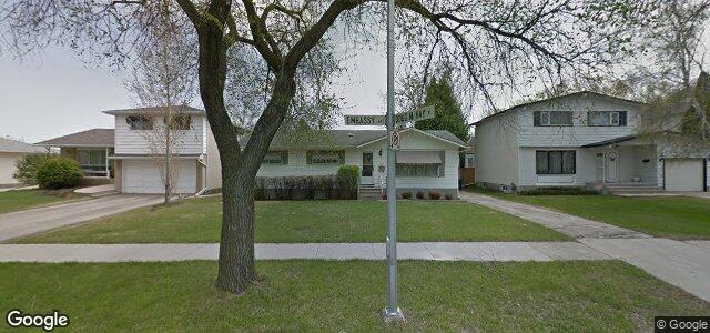 Larawan ng 35 Embassy Lane sa Winnipeg, Manitoba