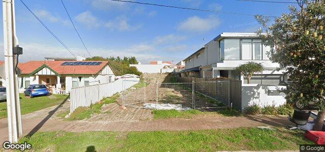 Larawan ng 35 Richardson Avenue sa Winnipeg, Manitoba