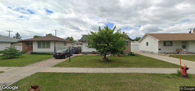 Larawan ng 36 Macklin Avenue sa Winnipeg, Manitoba