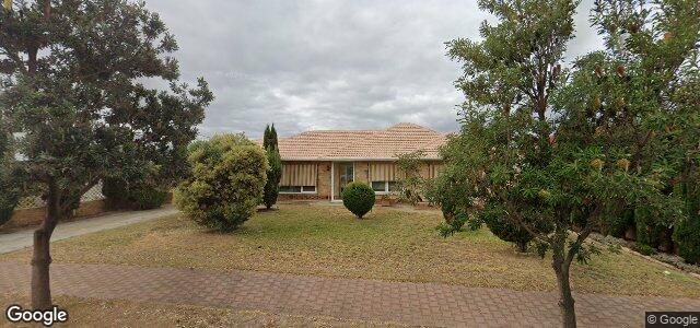 Larawan ng 36 Richardson Avenue sa Winnipeg, Manitoba