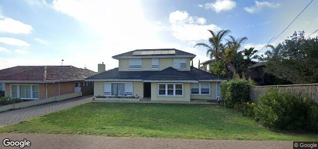 Larawan ng 4 Richardson Avenue sa Winnipeg, Manitoba