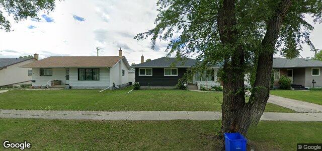 Larawan ng 40 Macklin Avenue sa Winnipeg, Manitoba