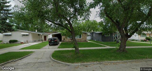 Larawan ng 41 Macklin Avenue sa Winnipeg, Manitoba
