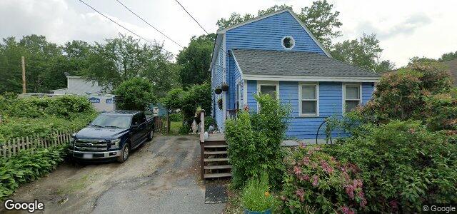 Larawan ng 44 Richardson Avenue sa Winnipeg, Manitoba