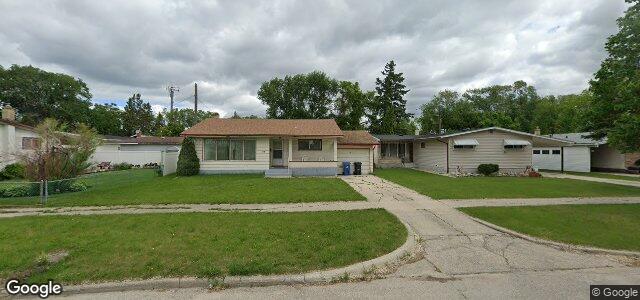 Larawan ng 45 Macklin Avenue sa Winnipeg, Manitoba
