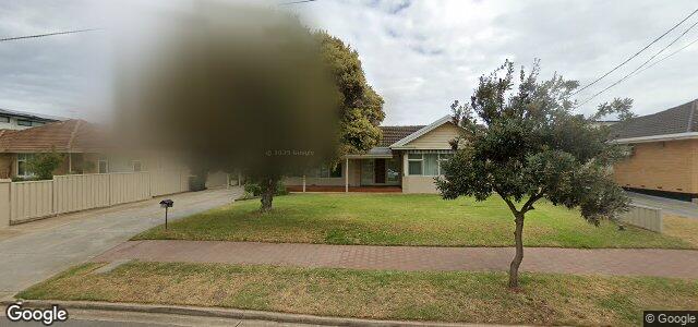 Larawan ng 45 Richardson Avenue sa Winnipeg, Manitoba