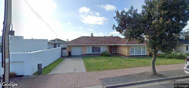 Photo of 6 Richardson Avenue in Winnipeg, Manitoba