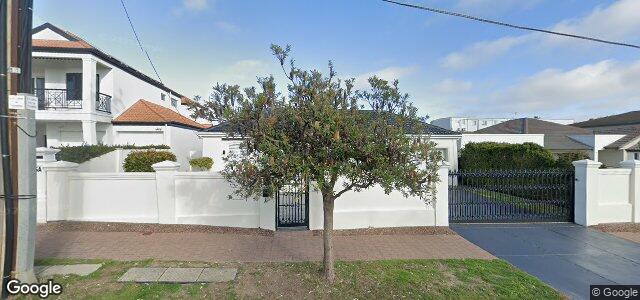 Larawan ng 7 Richardson Avenue sa Winnipeg, Manitoba