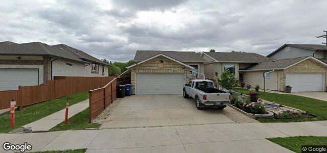 Larawan ng 709 Airlies Street sa Winnipeg, Manitoba