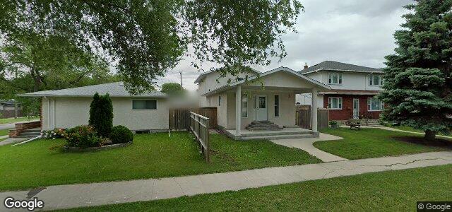 Larawan ng 741 Airlies Street sa Winnipeg, Manitoba