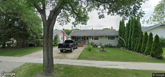 Larawan ng 757 Airlies Street sa Winnipeg, Manitoba
