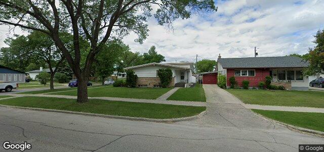 Larawan ng 768 Airlies Street sa Winnipeg, Manitoba