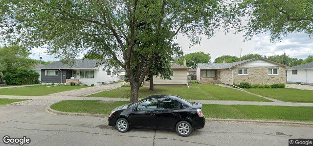 Larawan ng 784 Airlies Street sa Winnipeg, Manitoba