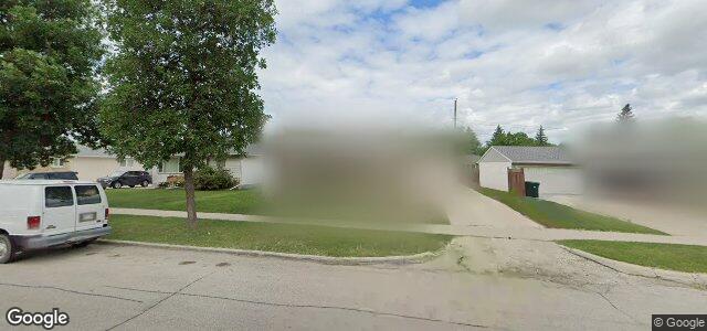 Larawan ng 796 Airlies Street sa Winnipeg, Manitoba