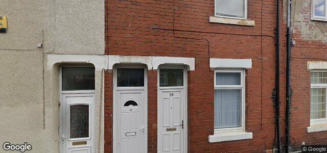 Larawan ng 8 Richardson Avenue sa Winnipeg, Manitoba