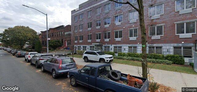 Larawan ng 804 Jefferson Avenue sa Winnipeg, Manitoba