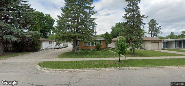 Larawan ng 820 Airlies Street sa Winnipeg, Manitoba