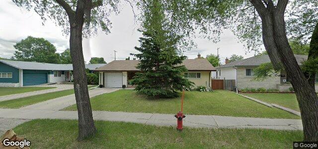Larawan ng 827 Airlies Street sa Winnipeg, Manitoba