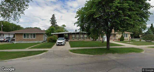 Larawan ng 840 Airlies Street sa Winnipeg, Manitoba