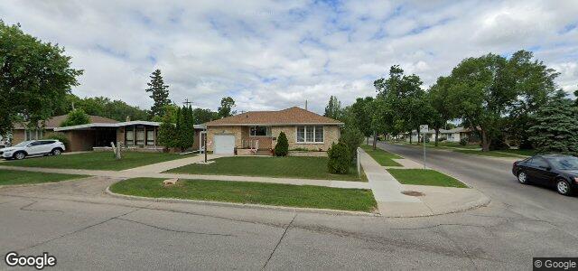 Larawan ng 844 Airlies Street sa Winnipeg, Manitoba