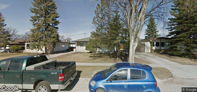 Larawan ng 860 Airlies Street sa Winnipeg, Manitoba