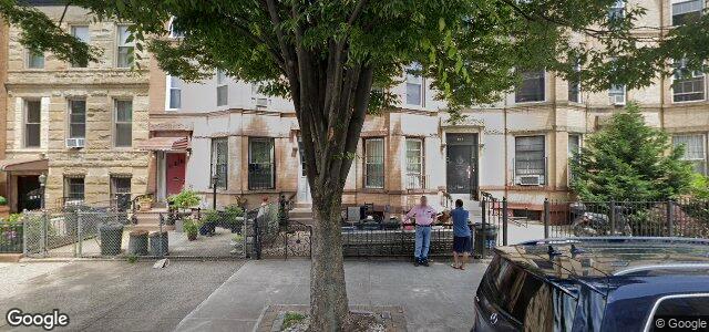 Larawan ng 895 Jefferson Avenue sa Winnipeg, Manitoba