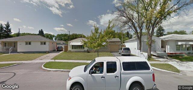 Larawan ng 896 Airlies Street sa Winnipeg, Manitoba