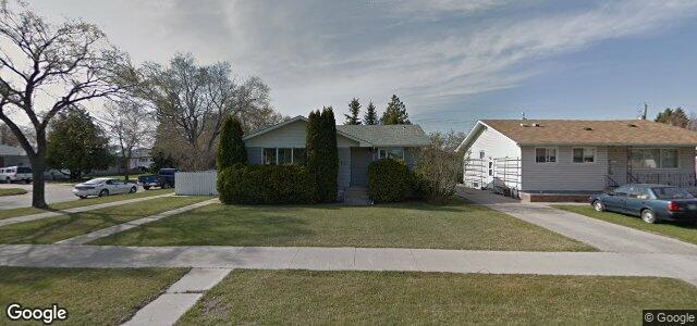 Larawan ng 914 Airlies Street sa Winnipeg, Manitoba