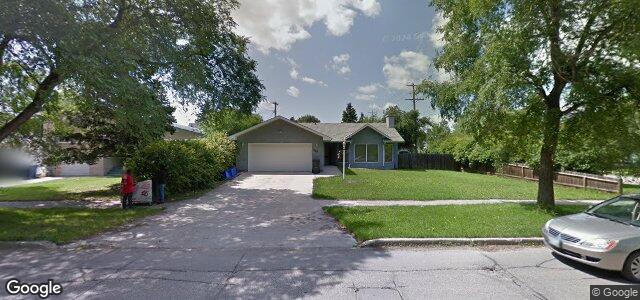 Larawan ng 998 Sinclair Street sa Winnipeg, Manitoba