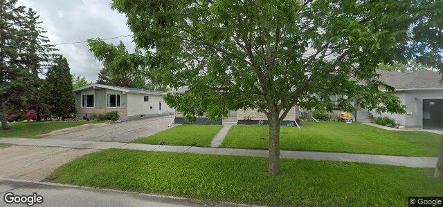 Larawan ng 492 Buchanan Boulevard sa Winnipeg, Manitoba