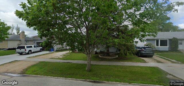 Larawan ng 500 Buchanan Boulevard sa Winnipeg, Manitoba