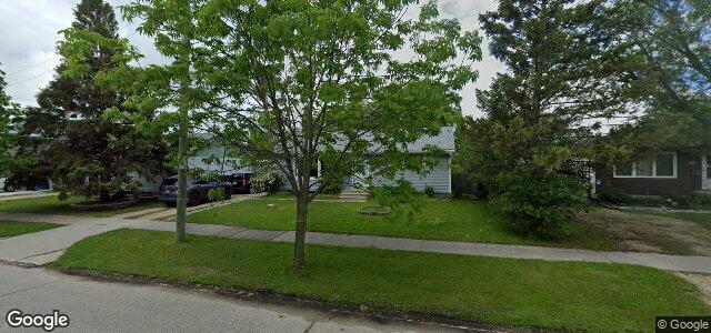 Larawan ng 504 Buchanan Boulevard sa Winnipeg, Manitoba