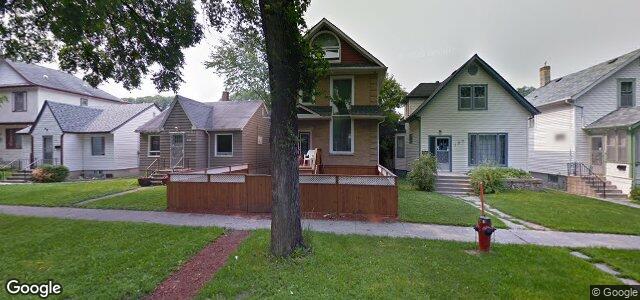 Larawan ng 102 Cobourg Avenue sa Winnipeg, Manitoba