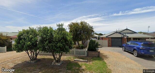 Larawan ng 18 Noble Avenue sa Winnipeg, Manitoba