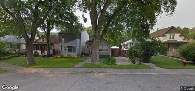 Larawan ng 52 Harbison Avenue W sa Winnipeg, Manitoba