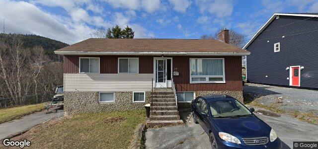 Larawan ng 77 Carmen Avenue sa Winnipeg, Manitoba